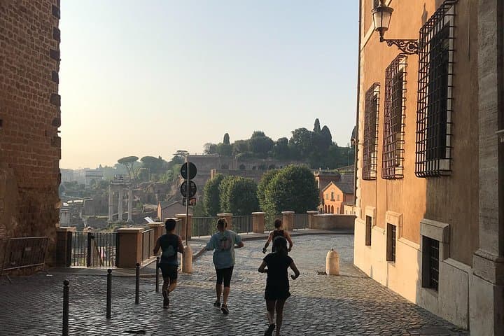 Rome Morning Running Tour: Colosseum, Trevi & Roman Forum photo 2
