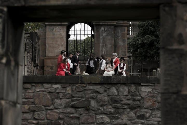 Edinburgh Old Town and South Bridge Vaults Afternoon Ghost Tour: Vaults, Closes & Dark History photo 4