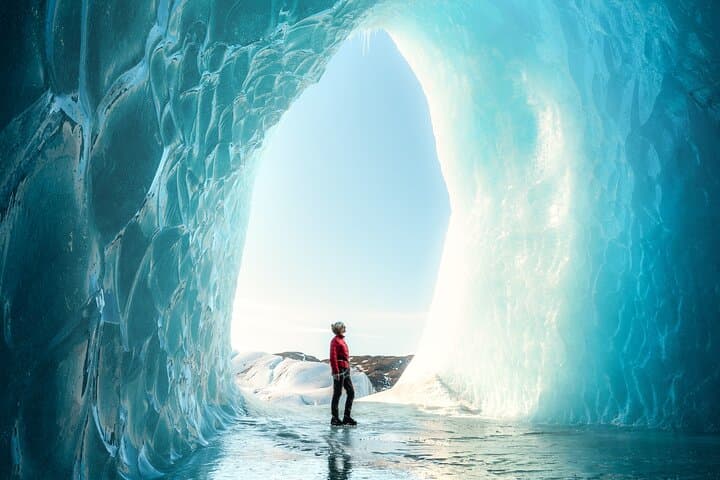 Private Vatnajökull Glacier & Ice Cave Photo Shoot from Glacier Lagoon