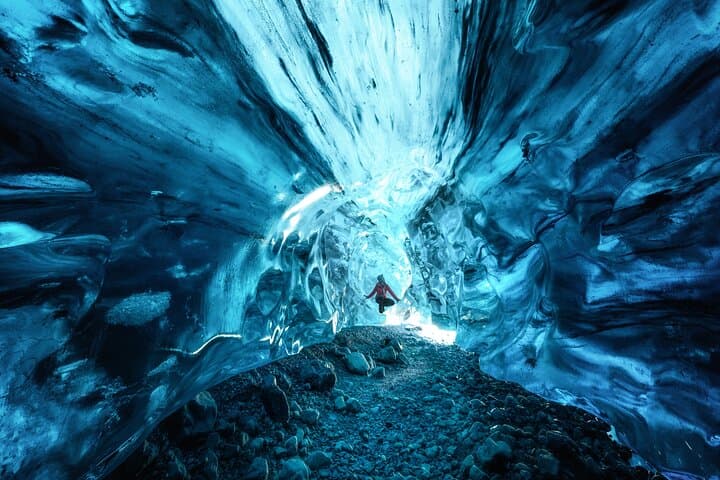 Private Vatnajökull Glacier & Ice Cave Photo Shoot from Glacier Lagoon photo 5
