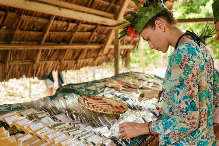 Luxury Zanzibar Spice Tour with Lunch — Kizimbani Farm Experience