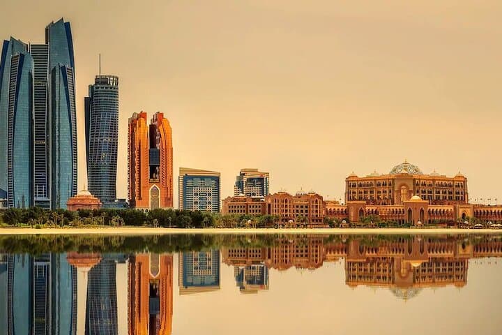 Abu Dhabi City Tour with Warner Bros. World: Sheikh Zayed, Corniche & Theme Park Access photo 6