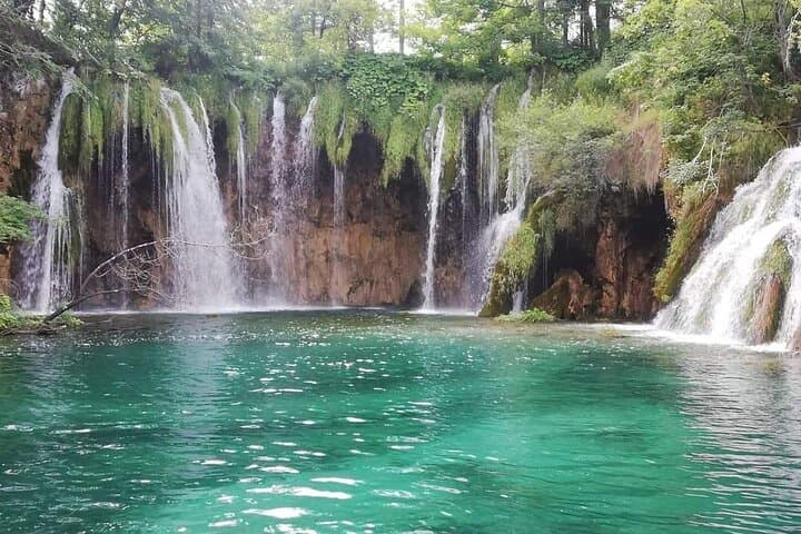 Overnight Plitvice Lakes & Zadar: Private Tour from Split