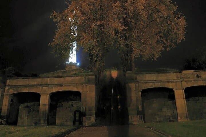 Royal West End Tour: Stirling's Royal History & Macbeth Walking Experience photo 3