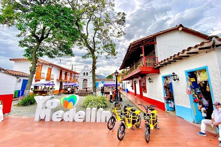 Medellín By Electric Bike: Private Tailor-Made City Tour photo 1