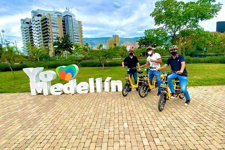 Medellín By Electric Bike: Private Tailor-Made City Tour photo 2