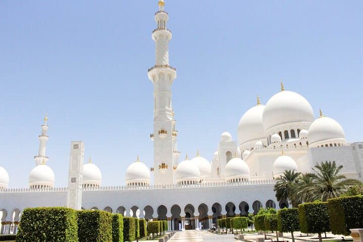 Private Sheikh Zayed Mosque Tour from Dubai — Abu Dhabi Day Trip & Cultural Visit photo 5