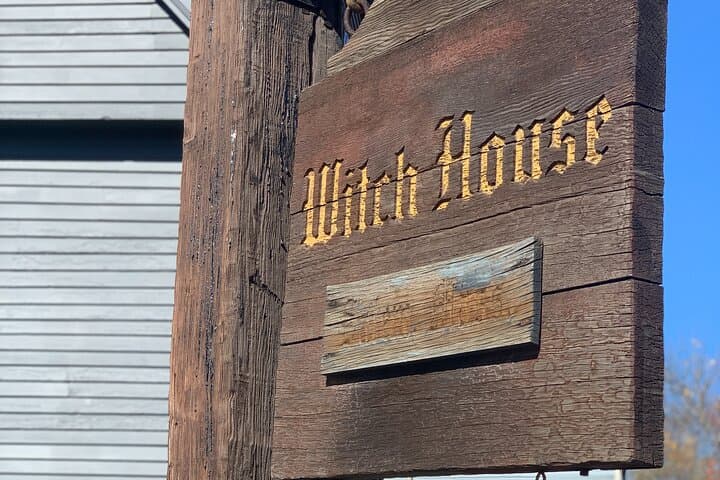 Salem Smartphone Ghost Walking Tour: Self-Guided Spooky History Walk photo 6