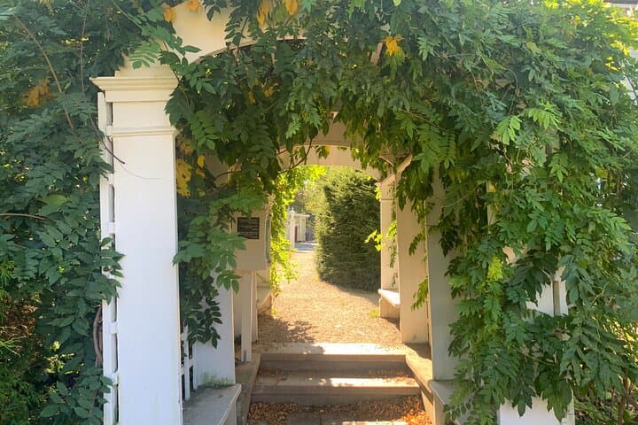Salem Smartphone Ghost Walking Tour: Self-Guided Spooky History Walk photo 4