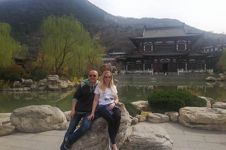 Xi'an Day Trip: Terracotta Army & Huaqing Palace Private Tour