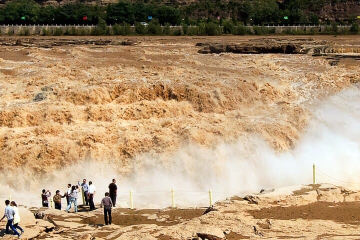 Hukou Waterfall Day Trip from Xi'an: Private Tour to China's Mighty Yellow River Falls photo 3