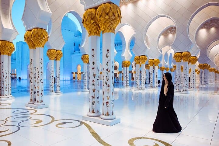 Abu Dhabi in a Day: Full-Day City Tour with Etihad Towers & Sheikh Zayed photo 3