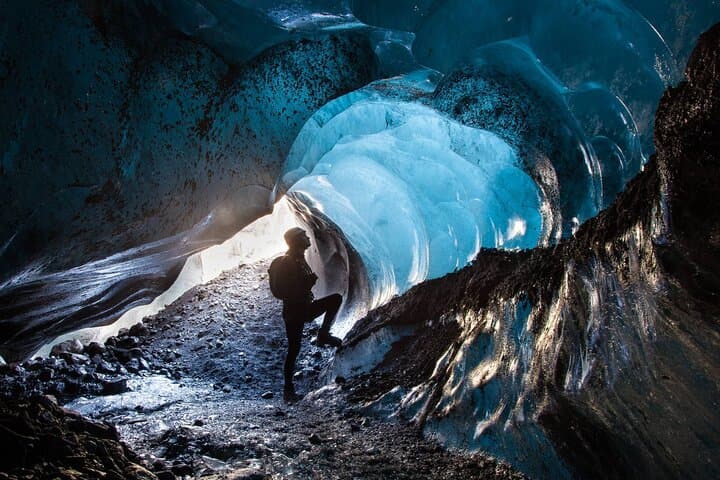 Skaftafell Ice Cave and Glacier Hike - Extra Small Group (Blueberry Cave)