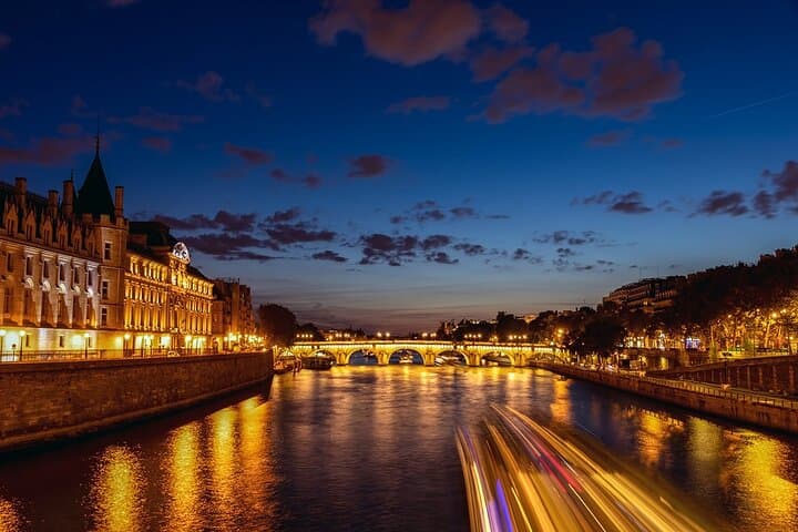 Paris by Night: Private Illuminated Monuments Walking Tour photo 4