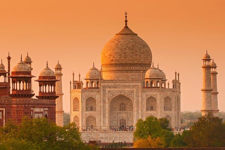 Sunrise at the Taj Mahal: Private Day Trip from Delhi to Agra photo 1