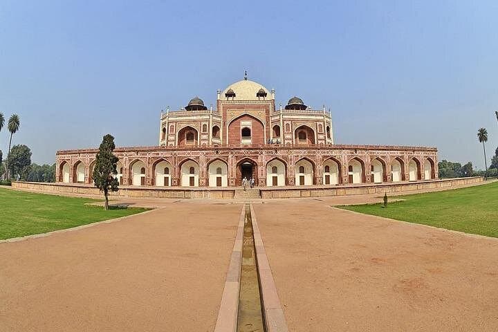 Sunrise at the Taj Mahal: Private Day Trip from Delhi to Agra photo 2