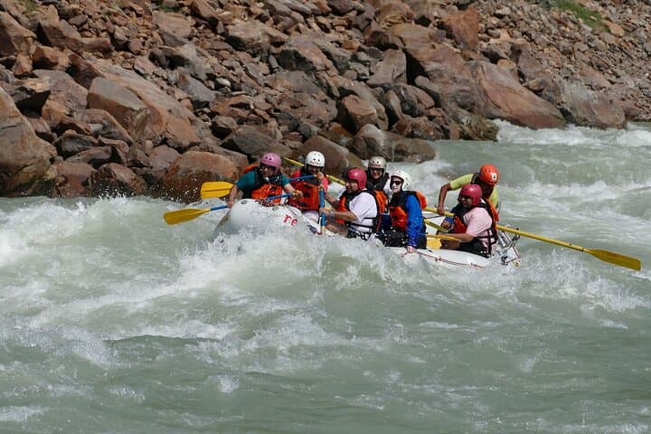 Rishikesh 16km Whitewater Rafting: Shivpuri to Laxman Jhula — 7 Rapids, 2–3 Hour Adventure photo 2