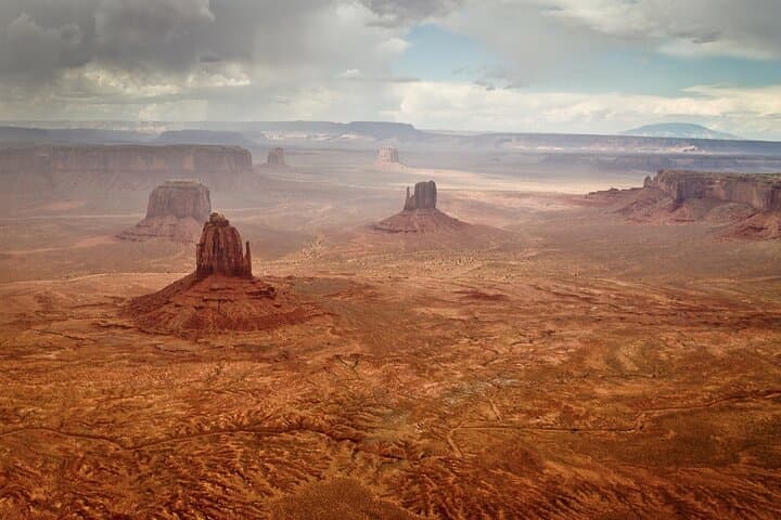 Monument Valley & Canyonlands Combo Air Charter — 2.5-Hour Scenic Flight from Moab photo 3
