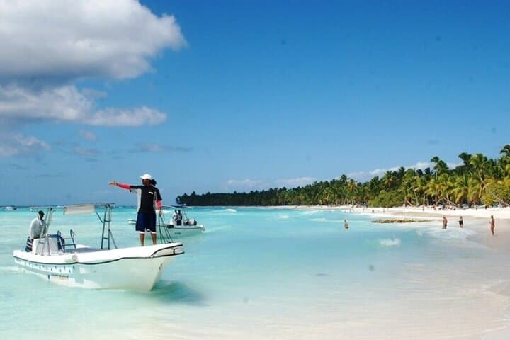 Saona Island Excursion from Bayahibe: Natural Pool, Beach Buffet & Speedboat Return photo 4