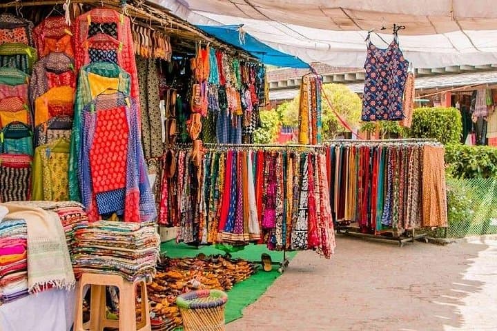 Bhogal Bazaar Walking Tour: Punjabi Food, Temples & Rickshaw Rides in Delhi photo 6