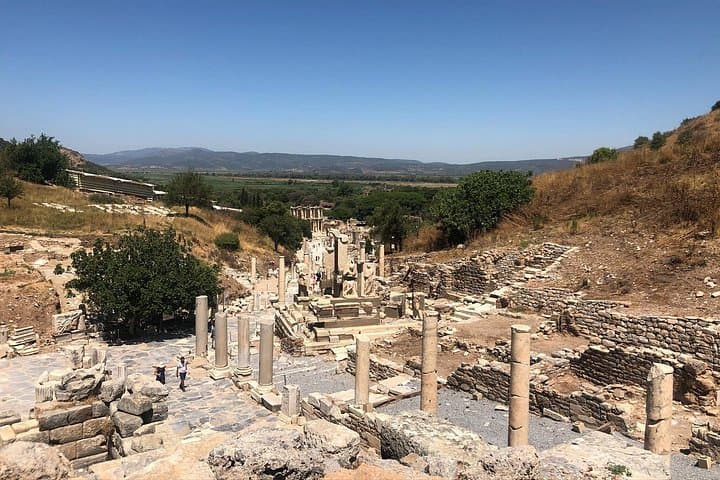 Private Ephesus and Shopping Tour from Kusadasi Port photo 3