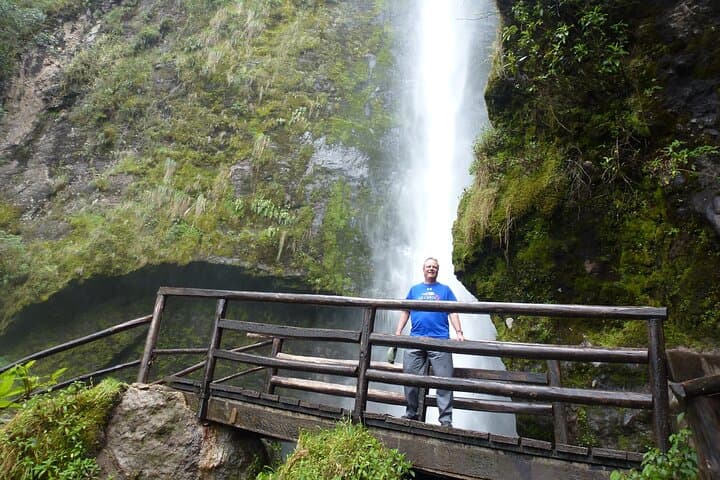 El Chorro Waterfalls and Busa Lake Tour from Cuenca — Girón's Sacred Falls photo 4