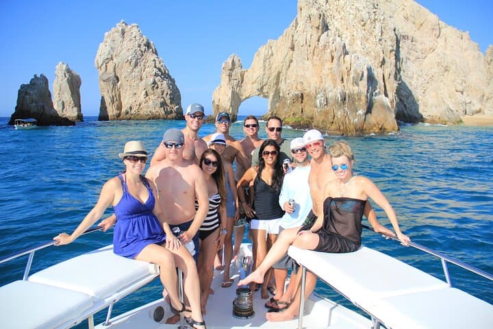 Private 2-Hour Sailing to El Arco: Cabo San Lucas Arch & Sea Lion Colony photo 3