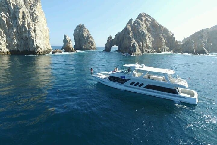 Private 2-Hour Sailing to El Arco: Cabo San Lucas Arch & Sea Lion Colony photo 1