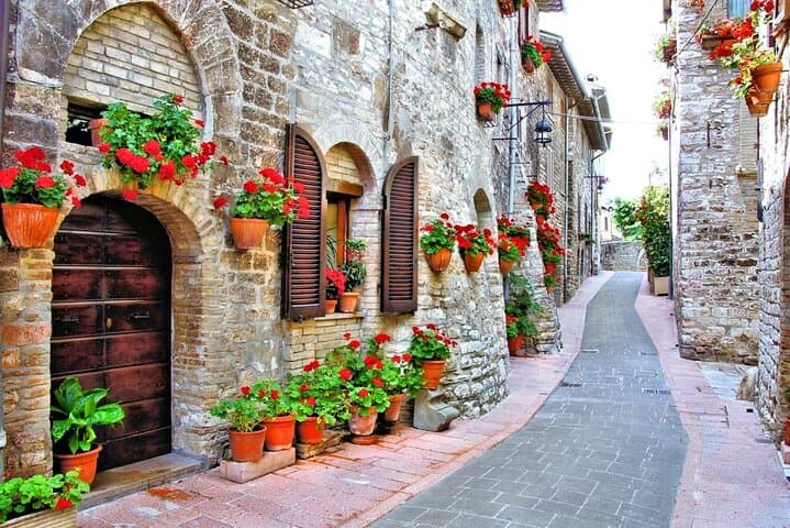 Viterbo and Tuscia Day Trip from Rome — Private Full‑Day Tour photo 4