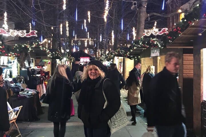York-Christmas-Walking-Tour-History-Lights-and-Traditions photo 4