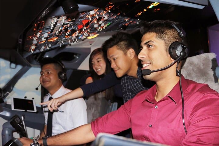 Take the Captain's Seat: Boeing 737 Flight Simulator Experience in Singapore photo 3
