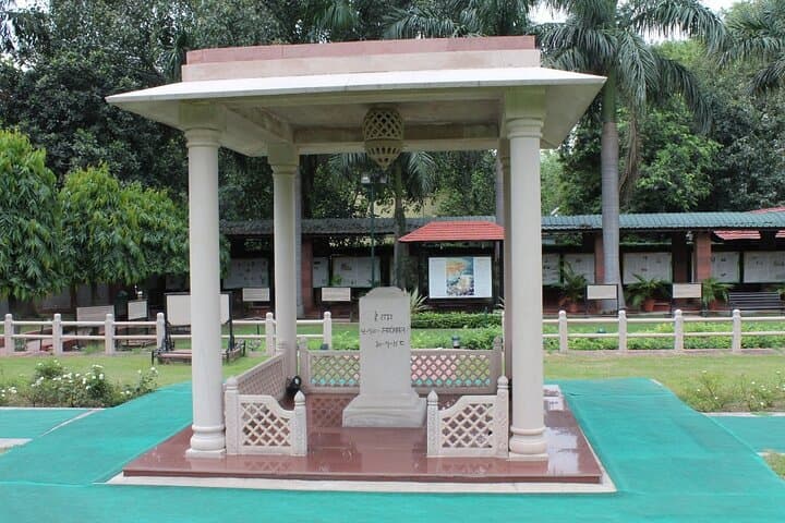 Gandhi's Journey in New Delhi: Gandhi Smriti, Raj Ghat & National Museum with Lunch photo 3