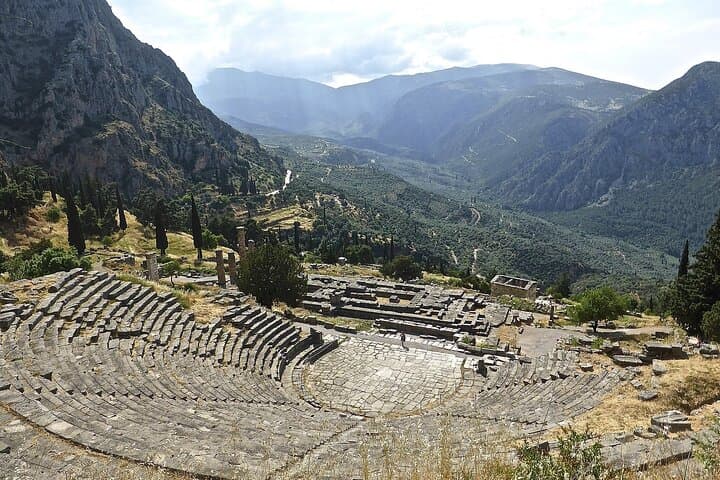Private Delphi Day Tour: Osios Loukas & Arachova from Athens photo 2