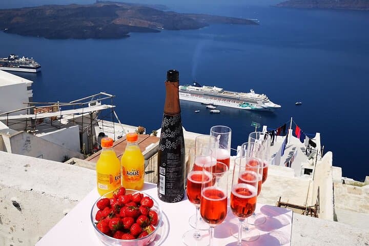Half-Day Traditional Santorini Tour: Oia, Black Beach & Profitis Ilias Views photo 2
