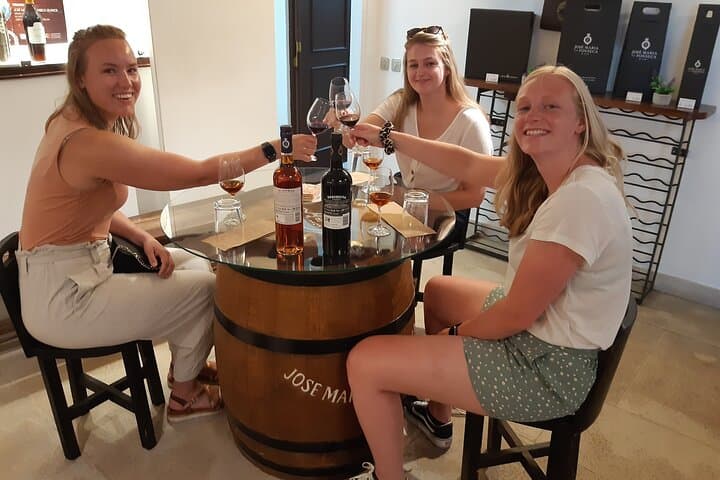 Private Azeitão, Palmela & Setúbal Wine Tour via Arrábida photo 3