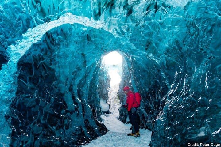 Iceland in 9 Days: First-Class Ring Tour from Reykjavík to Vatnajökull