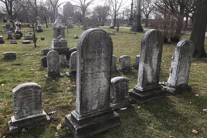 Haunted History Trolley Tour Wisconsin Dells: Cemetery Stops & Ghost Hunting