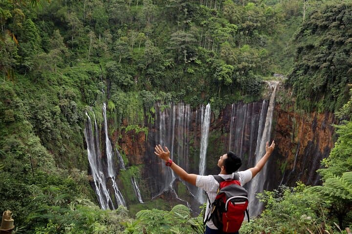 Tumpak Sewu & Goa Tetes: Ultimate One-Day Waterfall Trek from Malang