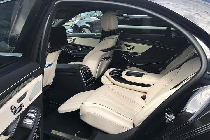 Executive Chauffeur Transfer from London to Gatwick — Private Car & Meet-and-Greet photo 5