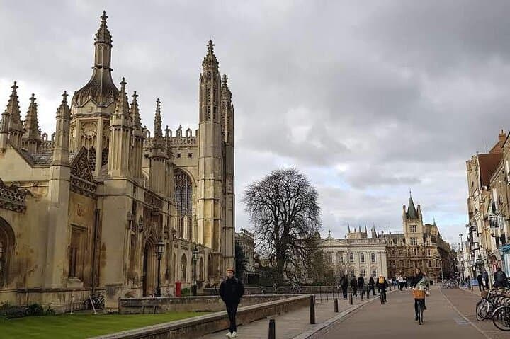 Tangential Cambridge Walking Tour — King's College, Colleges & River Cam Highlights