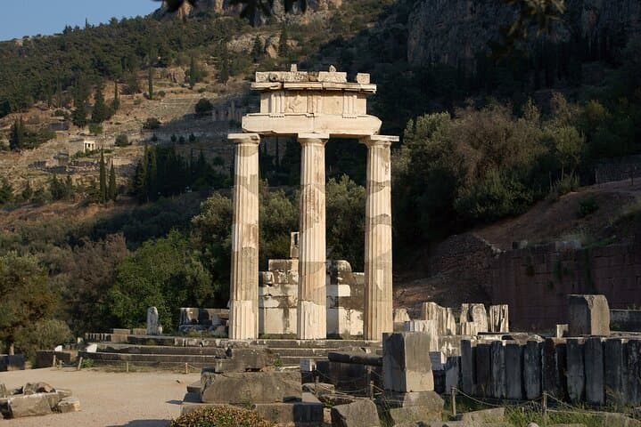 Private Delphi Day Tour: Osios Loukas & Arachova from Athens photo 4