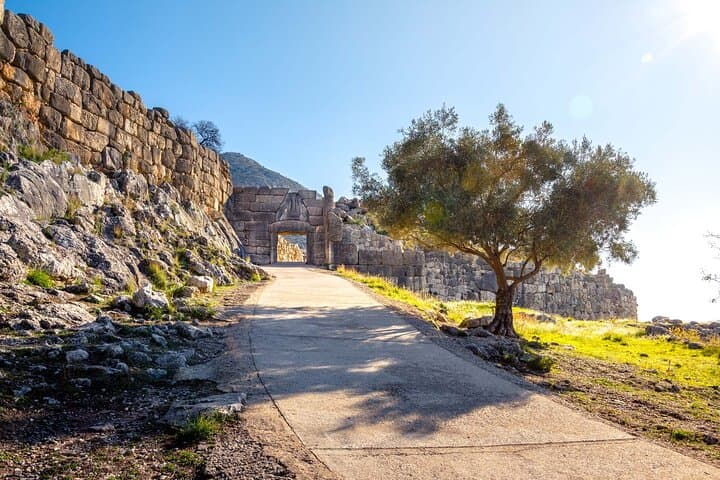 6-Day Private Greece Tour: Delphi, Meteora, Nafplio & Monemvasia — Classical Peloponnese Highlights