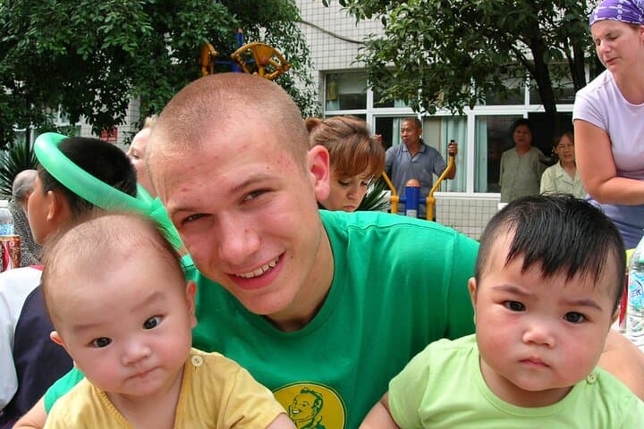 Chongqing Return-Visit Tours for Adoptive Families — Private Guided Reunion Packages photo 5