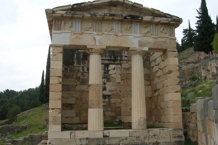 Private Delphi Day Tour: Osios Loukas & Arachova from Athens photo 5