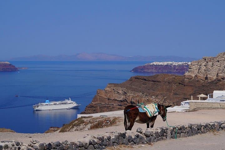 5-Day Syros, Mykonos & Santorini Islands Hopping Tour — Greek Islands Itinerary photo 3