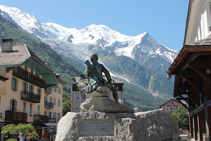 Street Escape Game Chamonix: Mont Blanc Historical Scavenger Hunt
