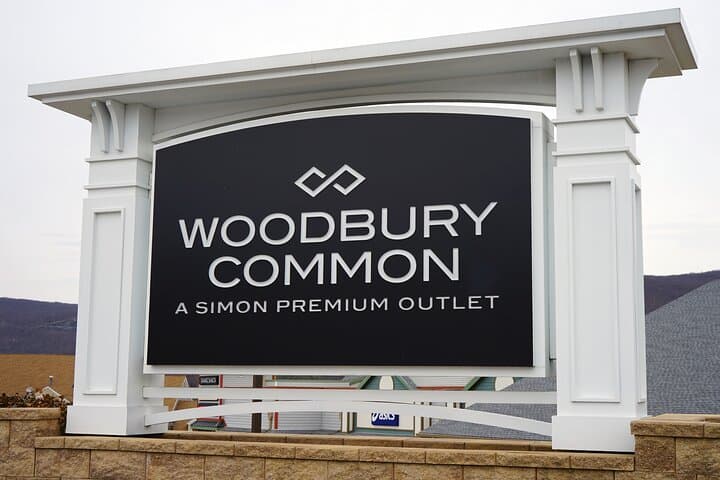 Private Limousine Shopping Tour to Woodbury Common Premium Outlets from NYC photo 5