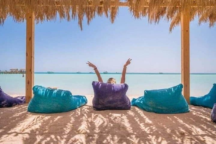 Luxor to Safaga & Utopia Island Snorkel Day Trip with Villa Stay photo 2