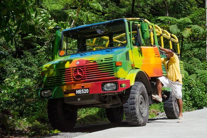 Half-Day Jeep Safari in Dominica: Ti Tou Gorge & Sulphur Springs photo 2