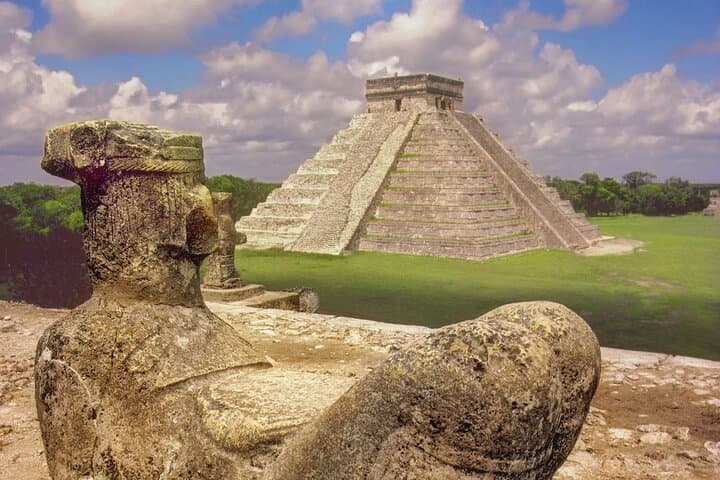 Chichén Itzá Deluxe: Full-Day Ruins & Open Cenote Tour from Cancún photo 3